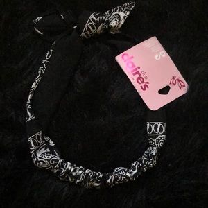 Black and white bandana head band